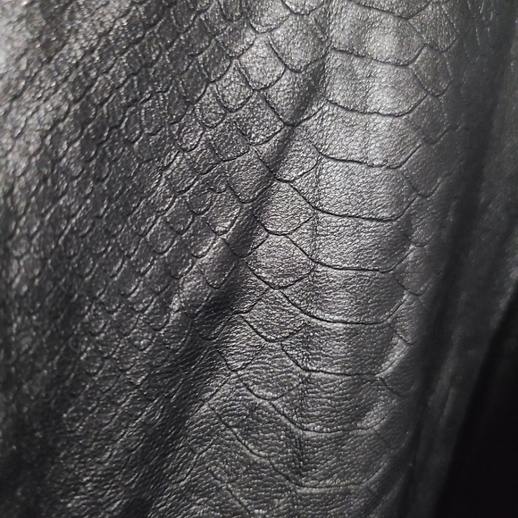 A/X‎ faux leather purple gown - Picture 4 of 7